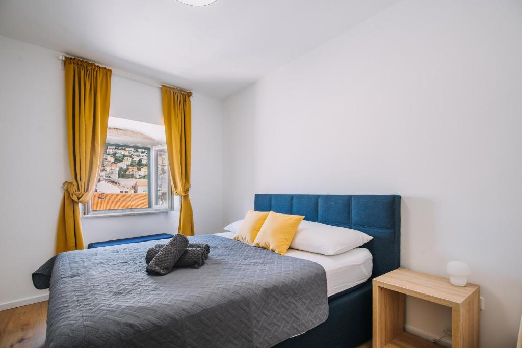 Premium Two Bedroom Apartment @ Art Deco Cathedral