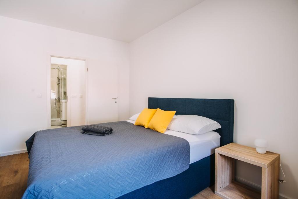 Premium Two Bedroom Apartment @ Art Deco Cathedral - 3