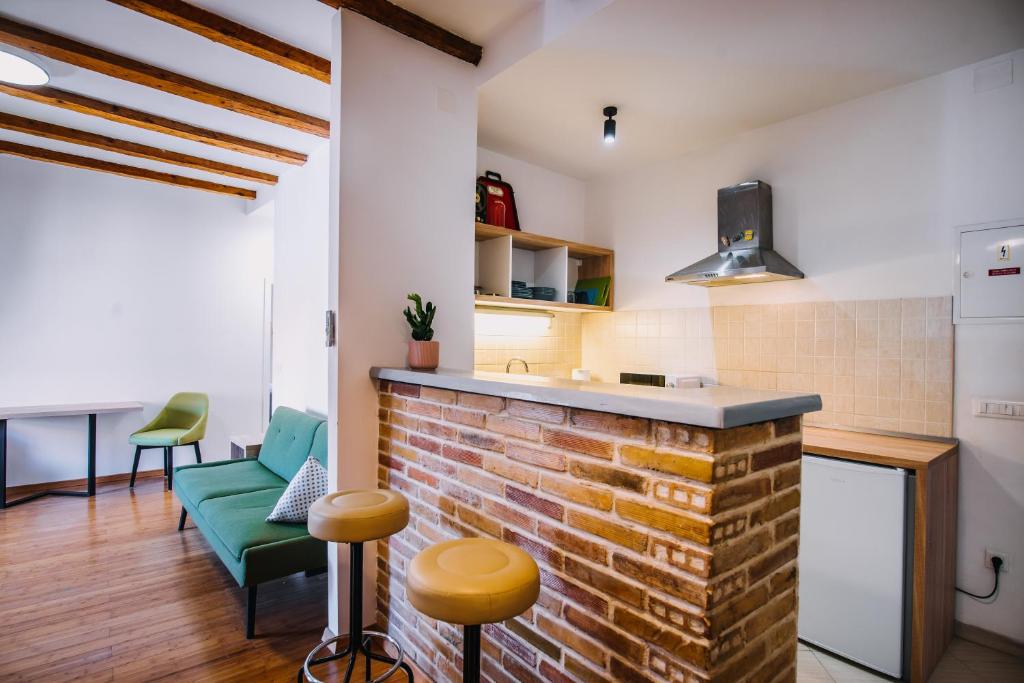 Premium Two Bedroom Apartment @ Art Deco Cathedral - 4