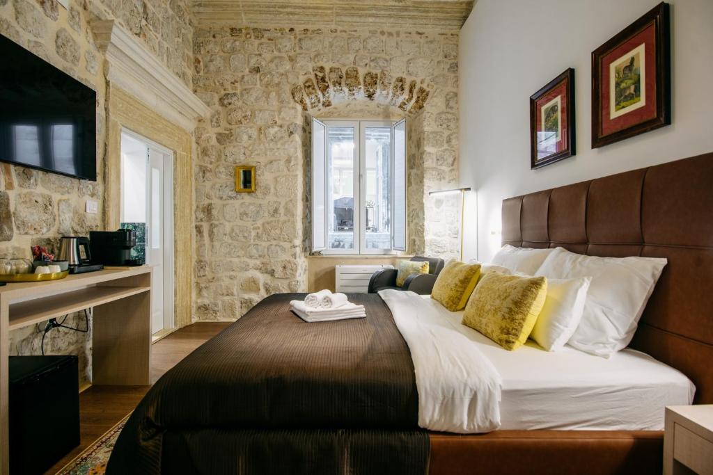 Superior Room @ Central W Room by DuHomes