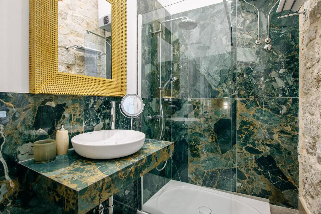 Superior Room @ Central W Room by DuHomes - 6