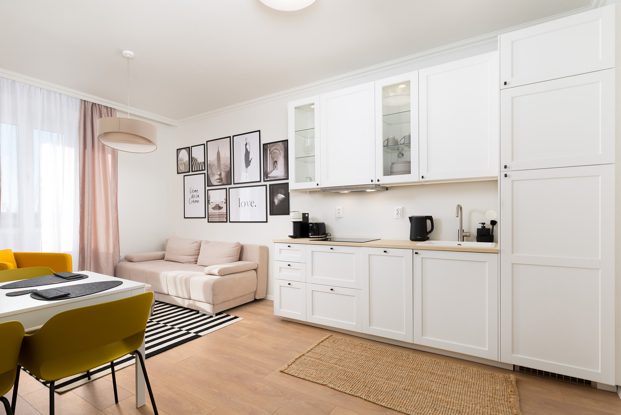 Chic Port 1BR Apartment - 3