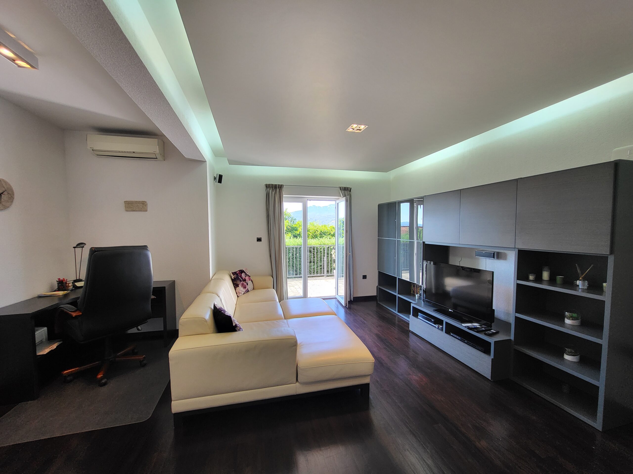 Cloud 9 2BR Apartment - 7