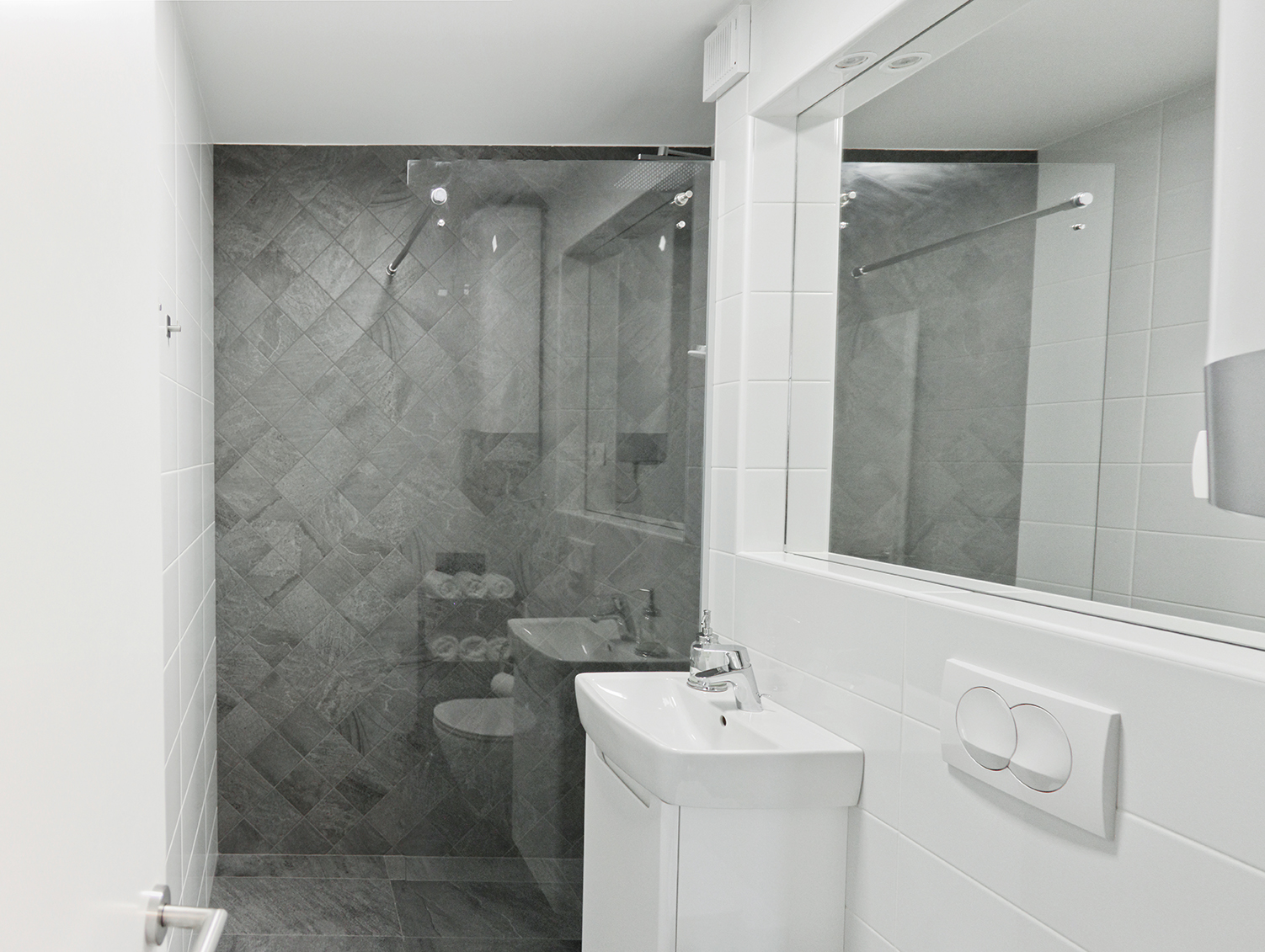 DiscoveRI – 1BR Apartment - 5