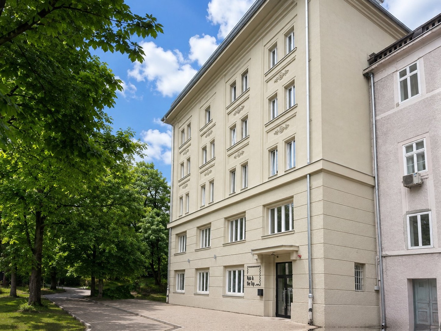 Single Room 1 - Kula & the Top Apartments - 6