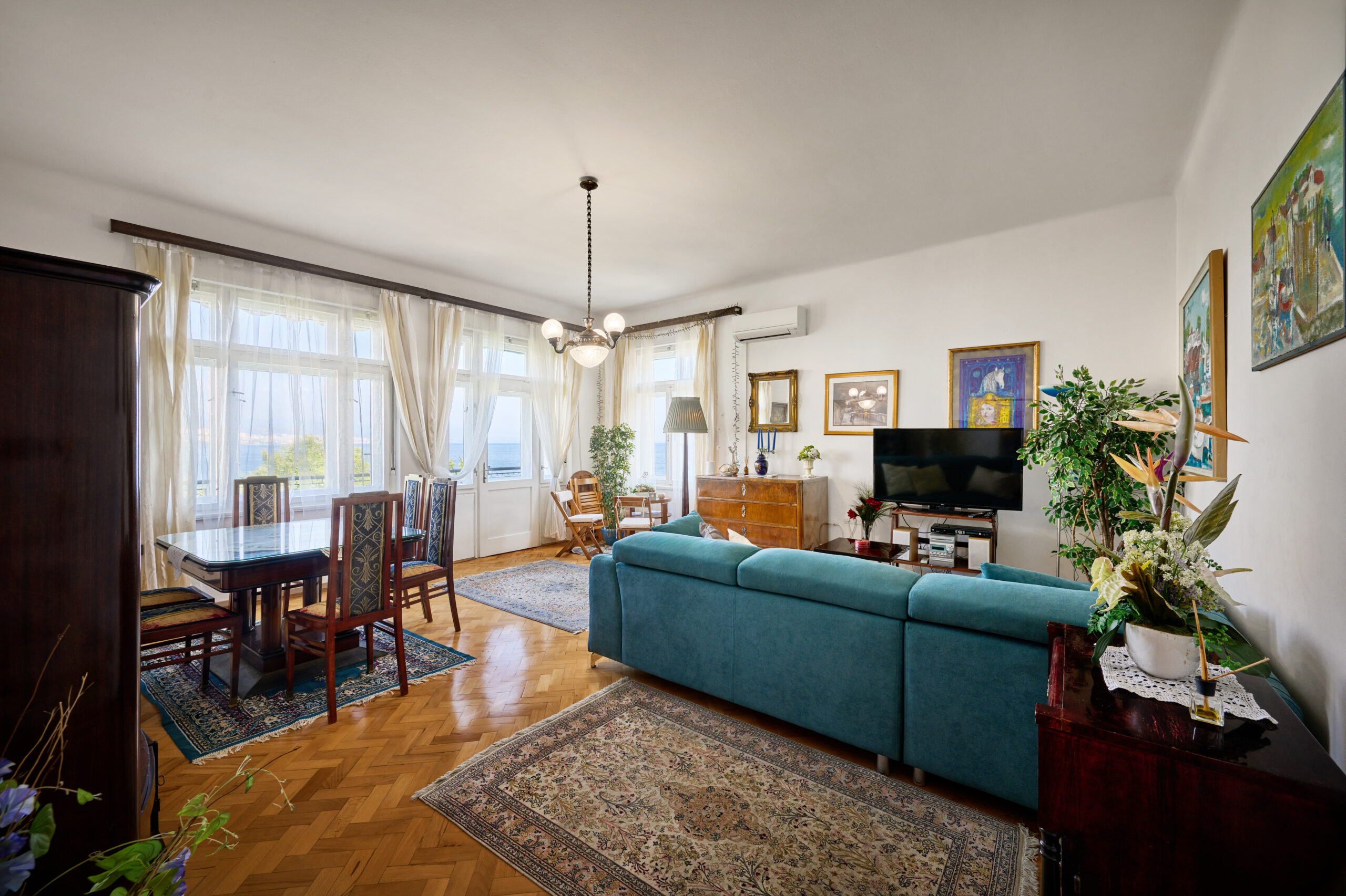 Leona Authentic Beachfront Villa 2BR APT - 3