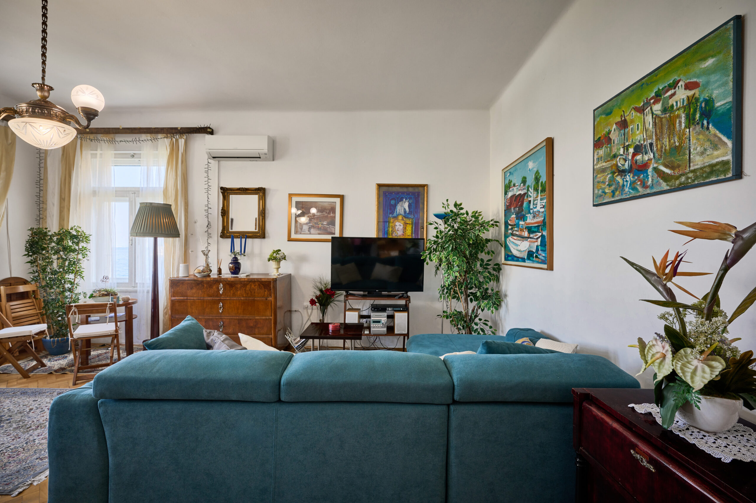 Leona Authentic Beachfront Villa 2BR APT - 5