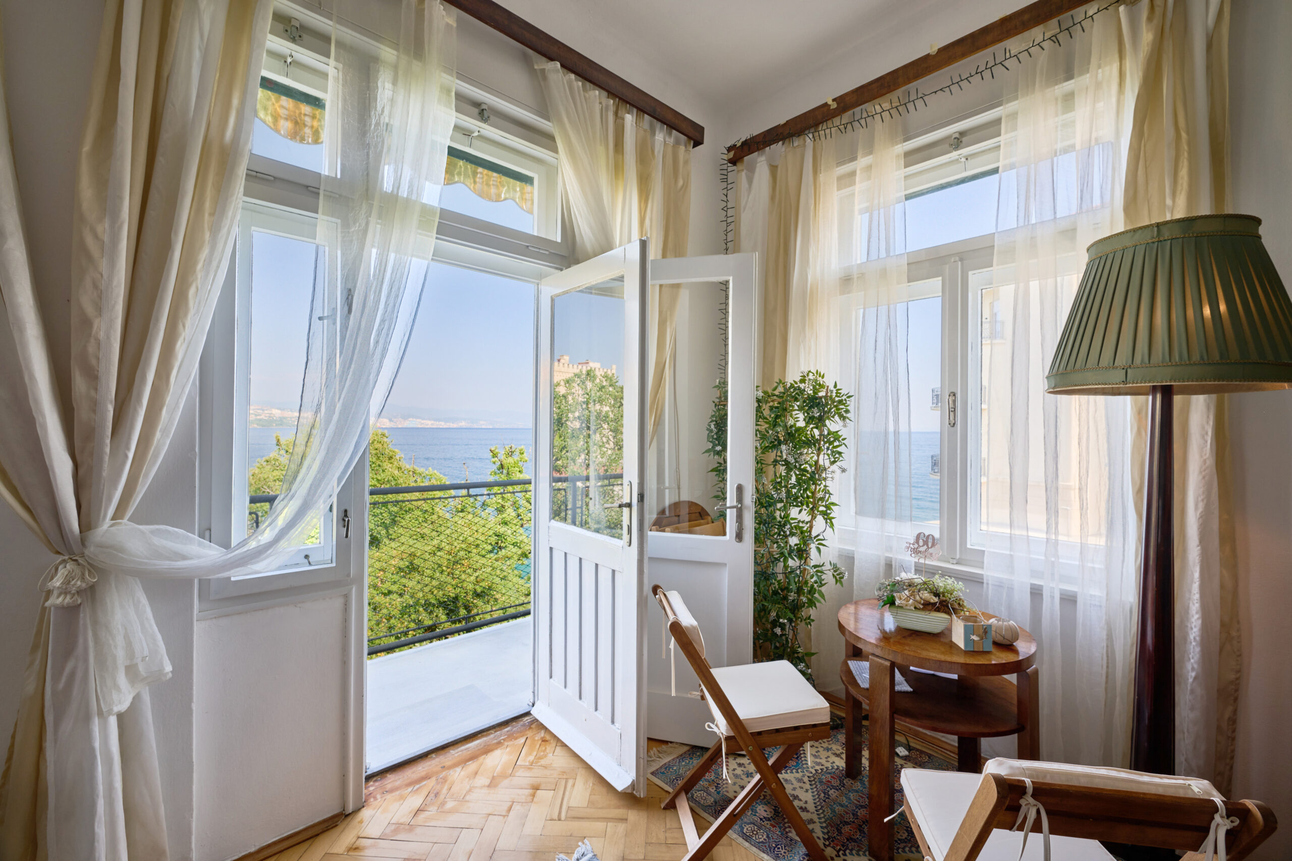 Leona Authentic Beachfront Villa 2BR APT - 4