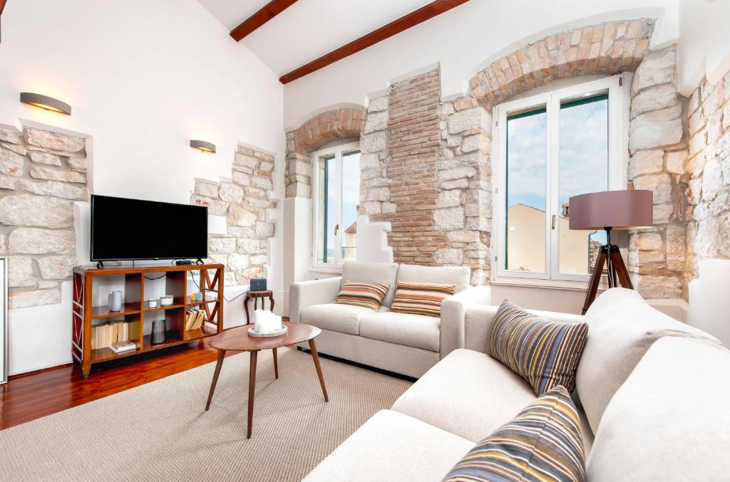 Loft 48 Apartment with Terrace