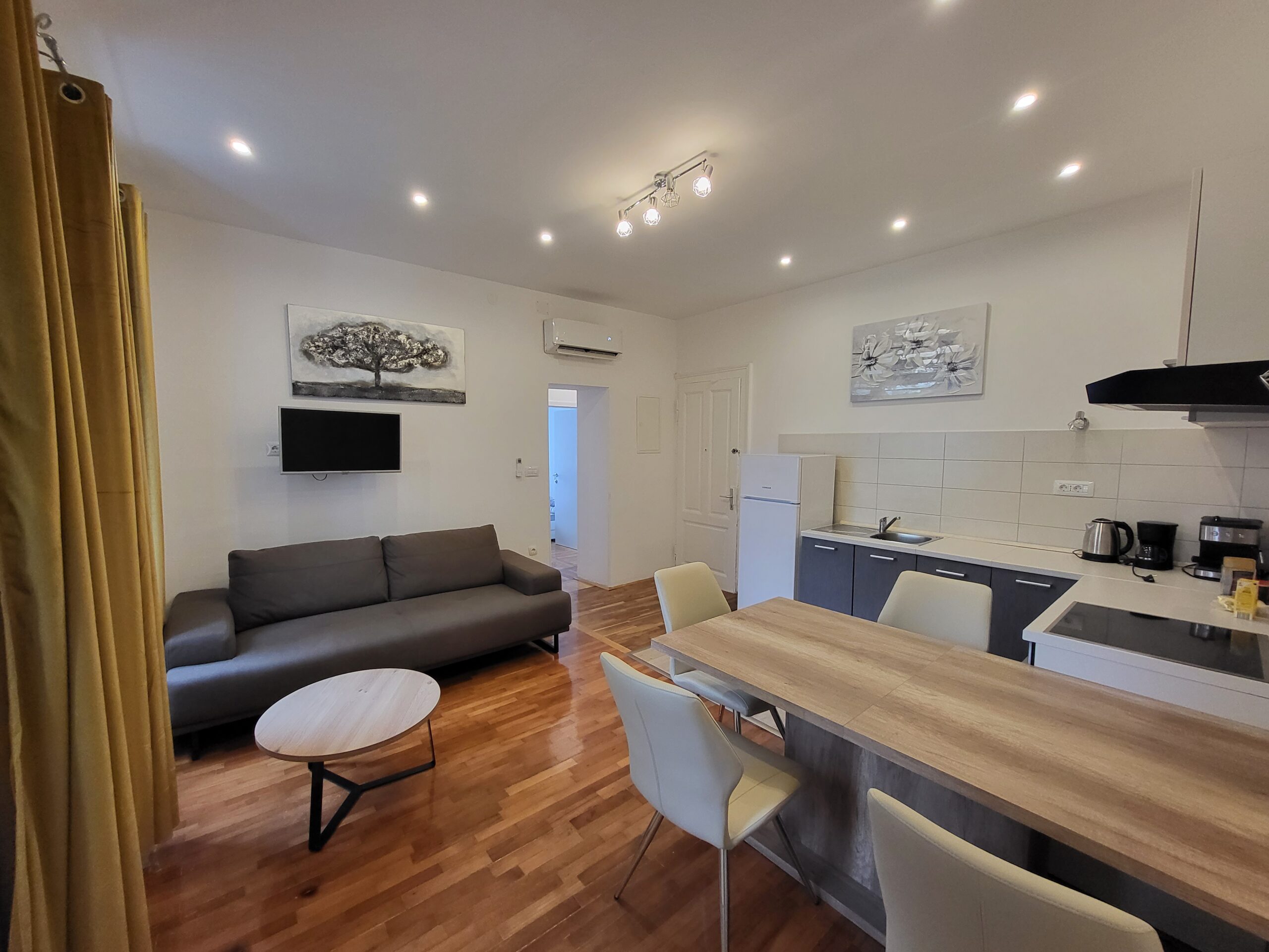 Lucky 2BR Apartment - 7