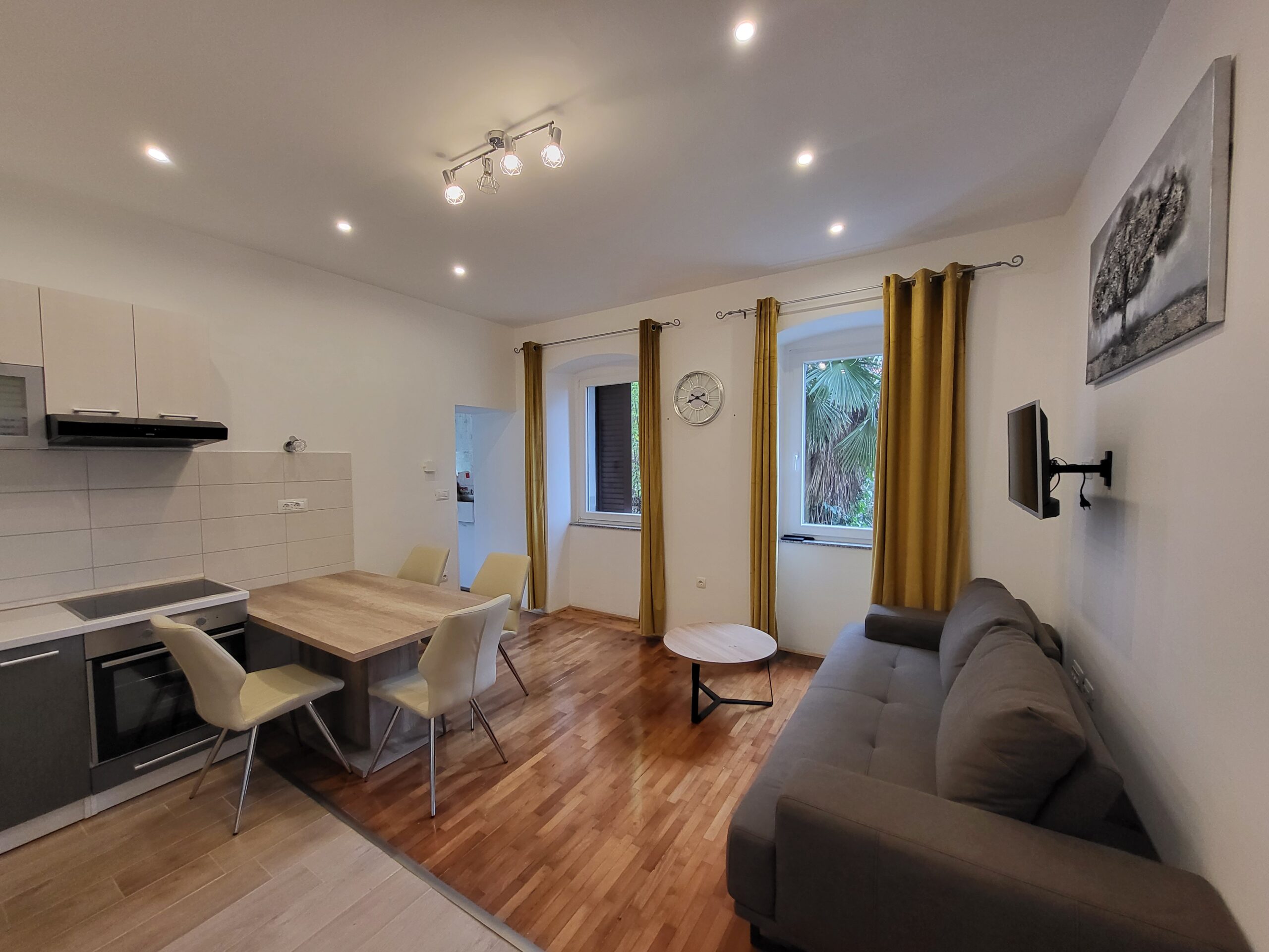 Lucky 2BR Apartment - 7