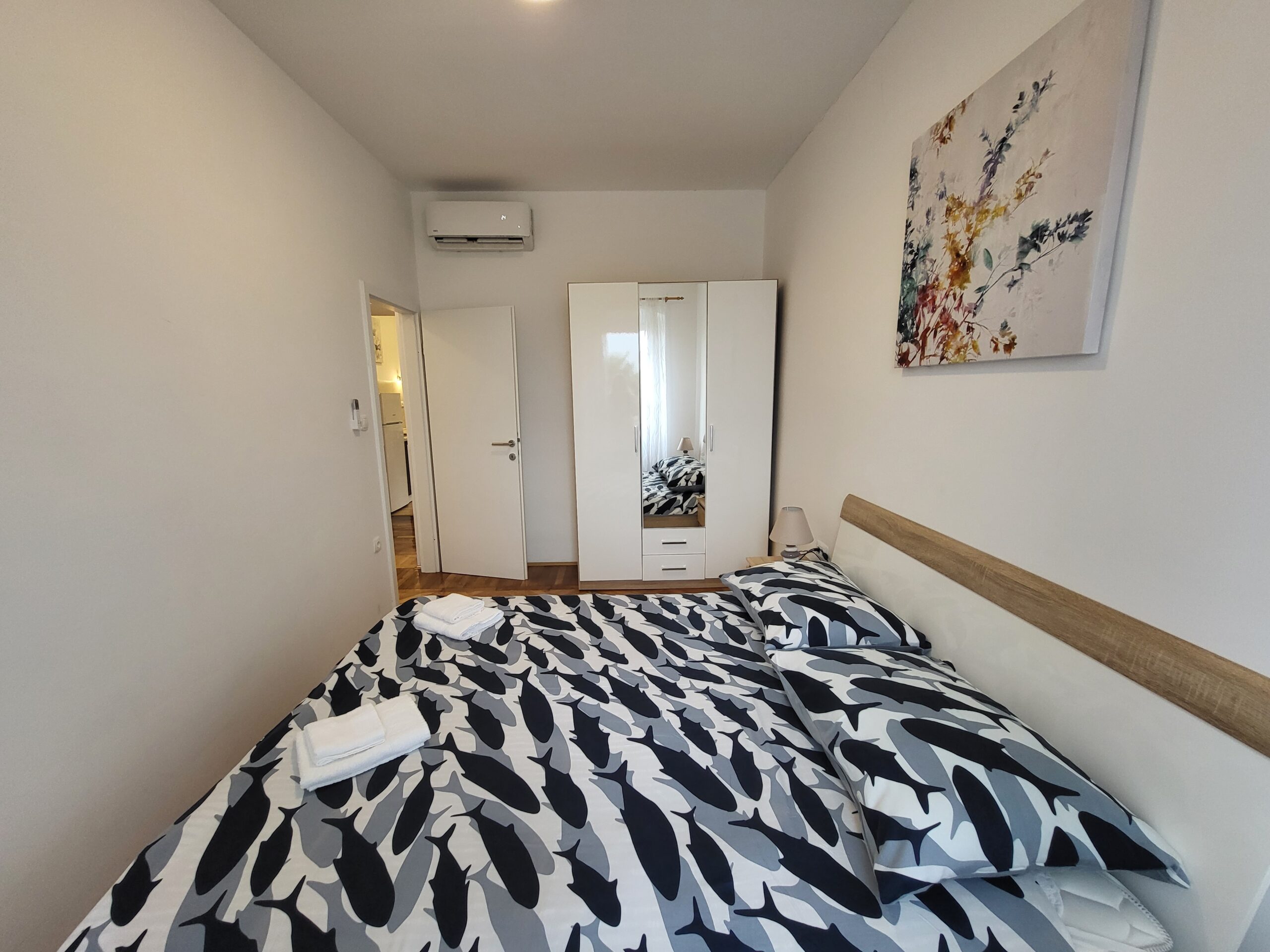 Lucky 2BR Apartment - 4