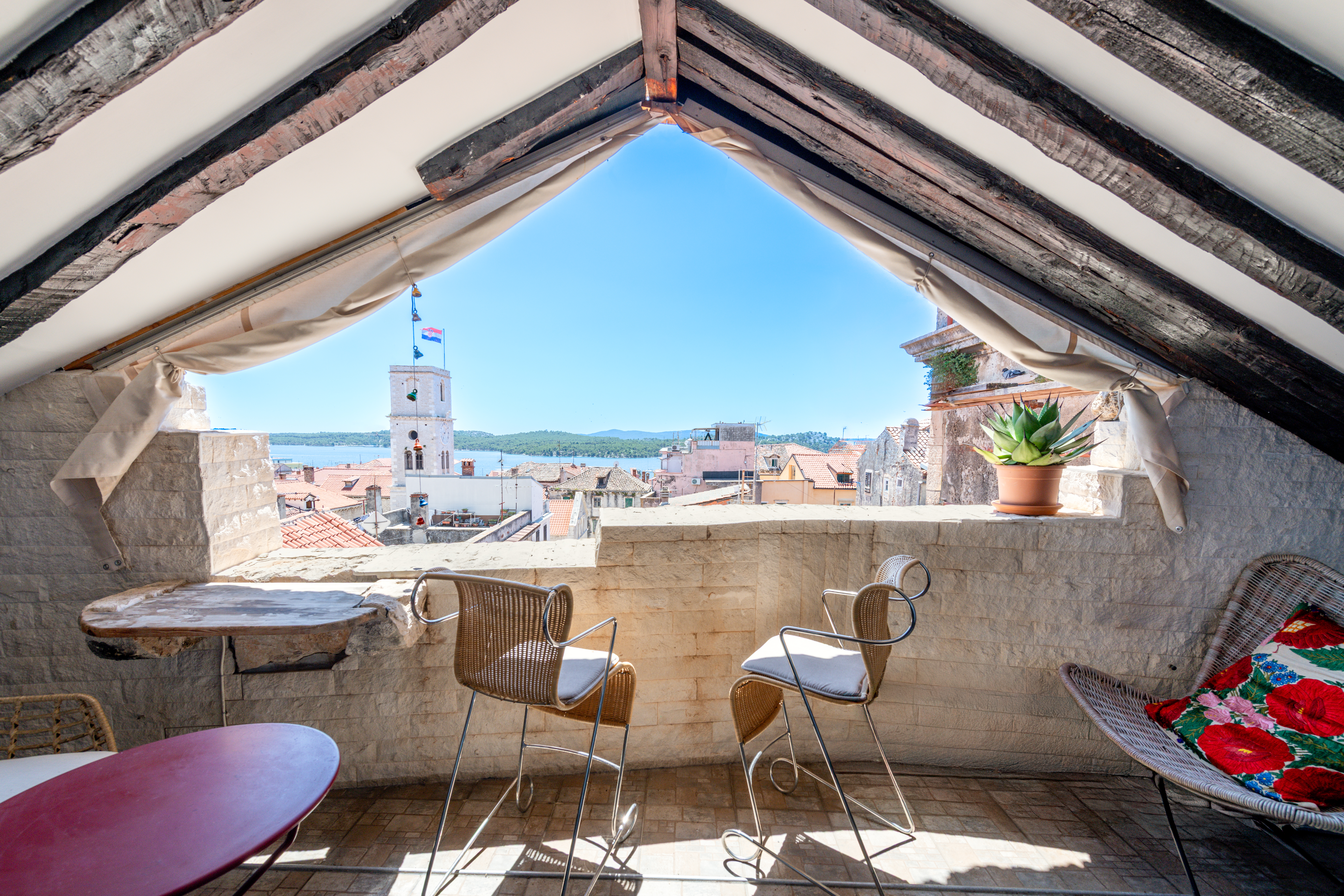 Luxe Loft 3 bedroom apartment with Terrace and Sea View
