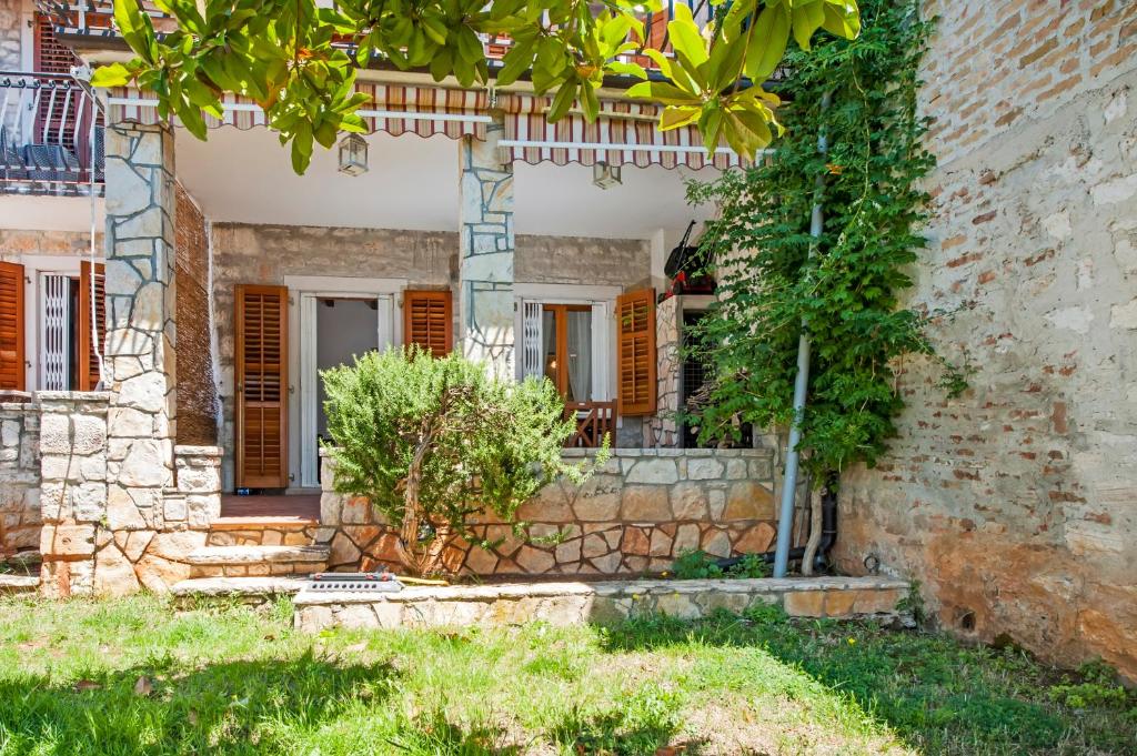 Monte Holiday House with Jacuzzi - 4
