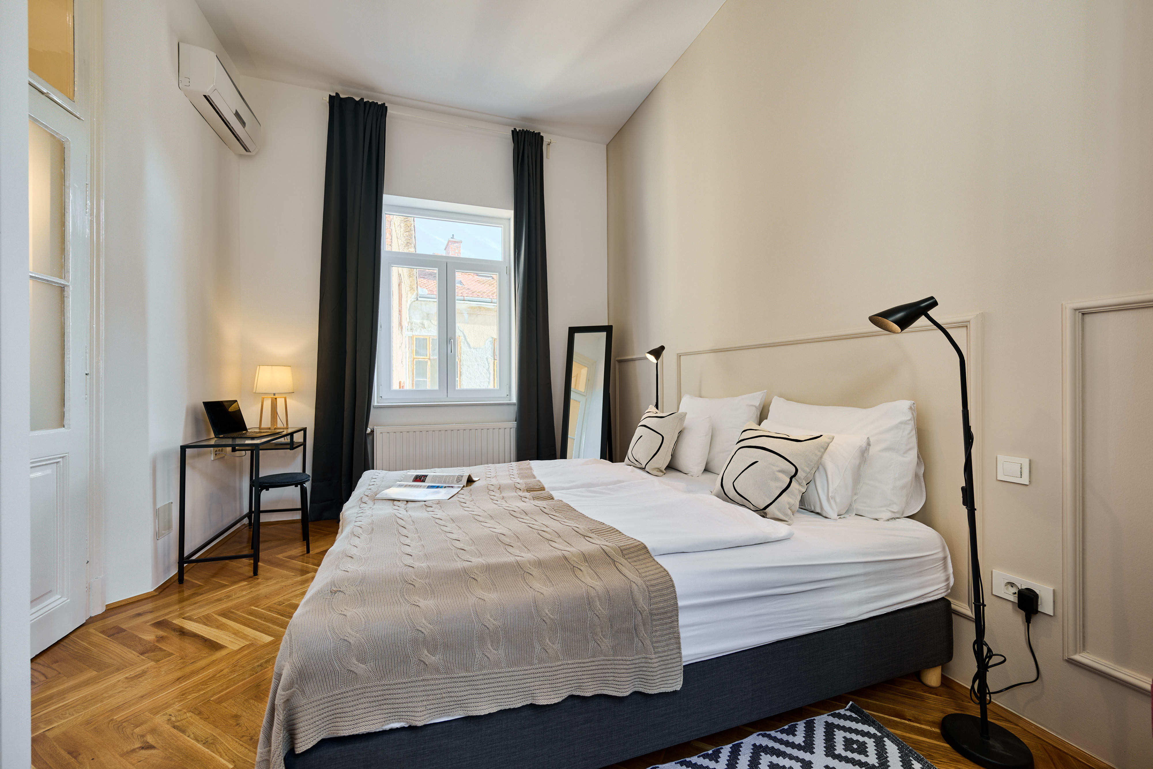 No.17 1BR Apartment w/balcony