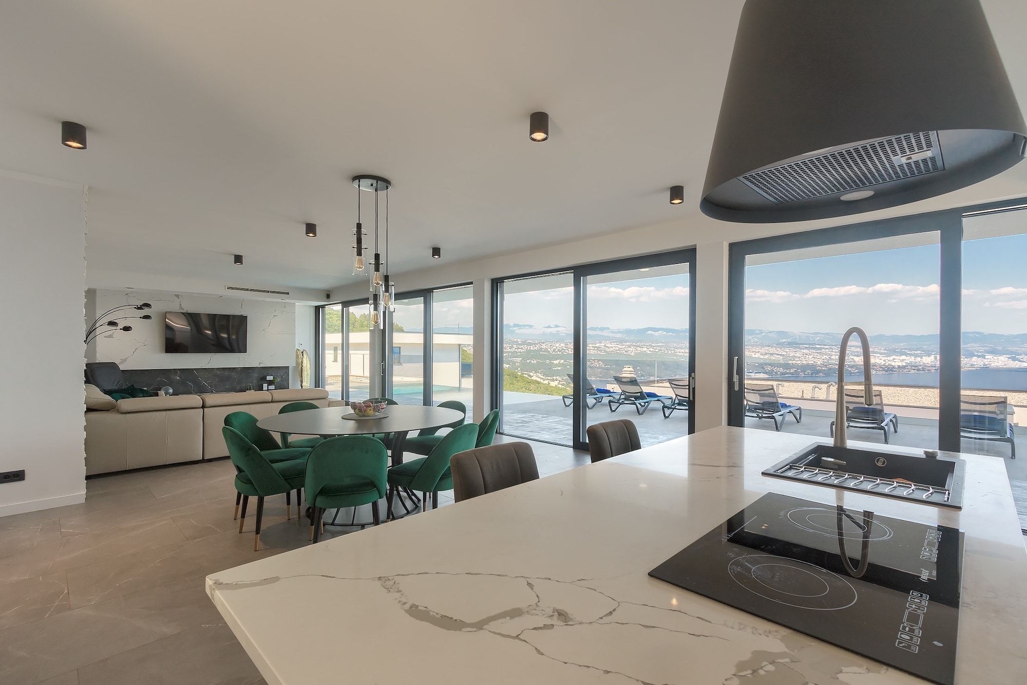 Noble Riviera Villa Nika