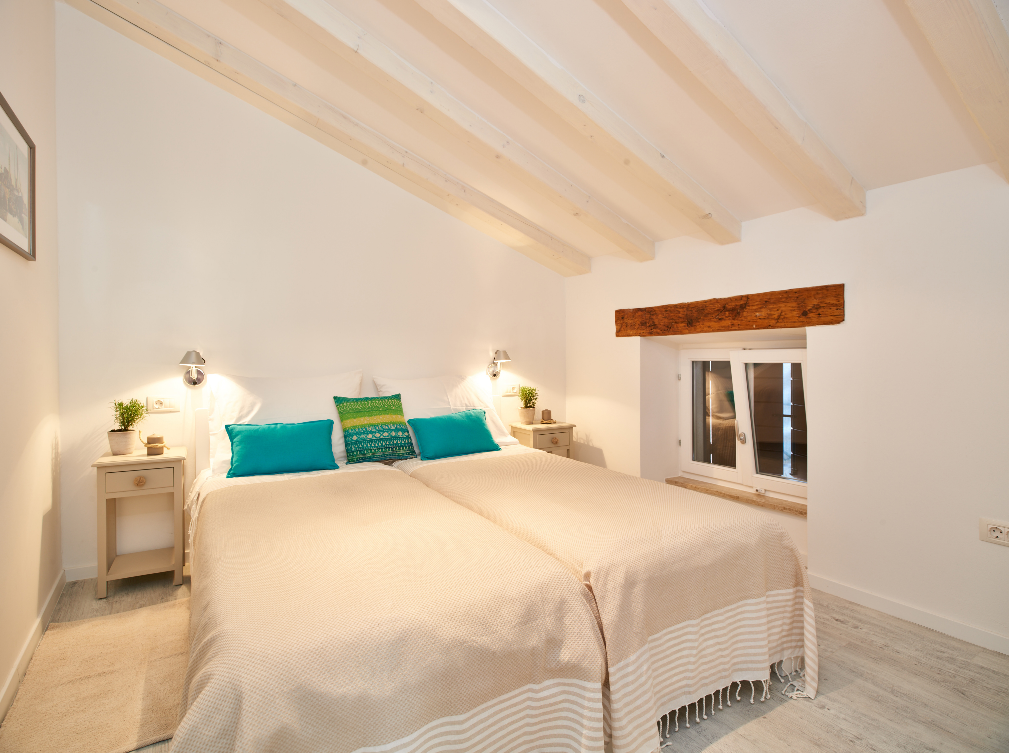 Old Town Splendid 2BR - 4