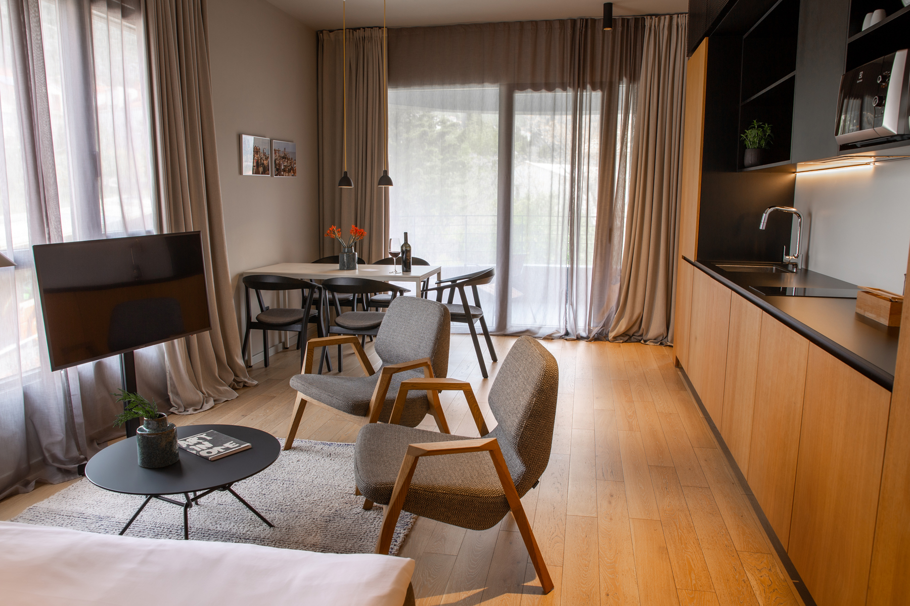Two Bedroom Apartment One Suite - 6