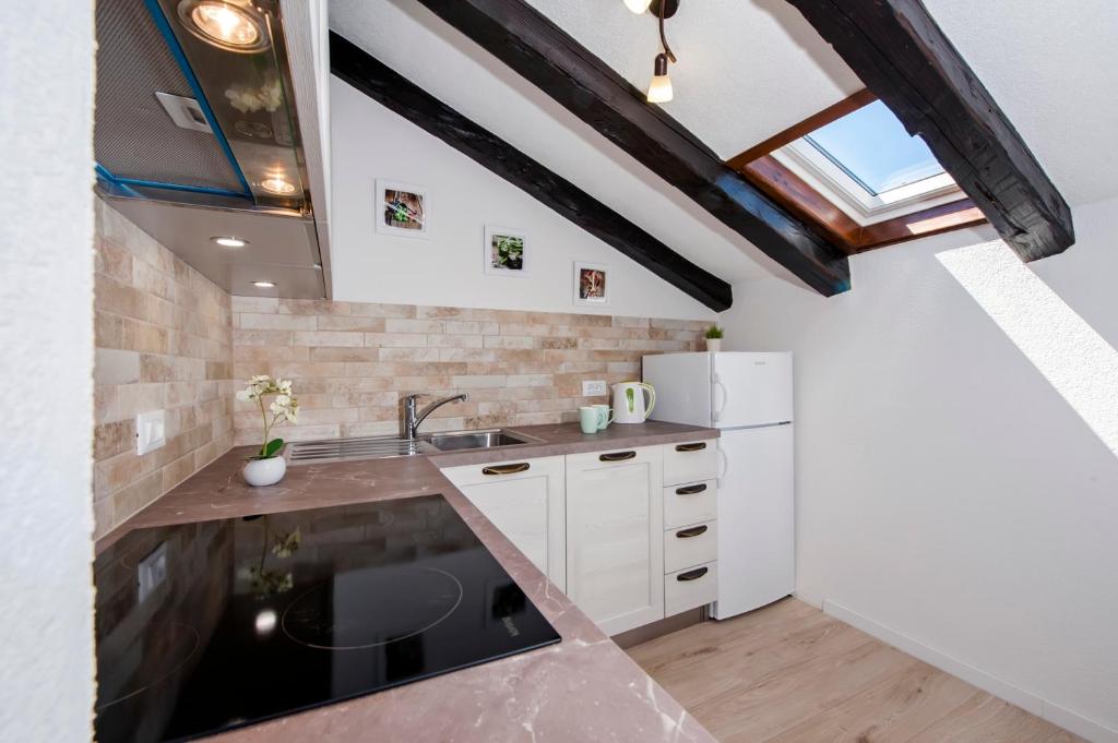 Rovigno Bella Sea View Apartment - 3