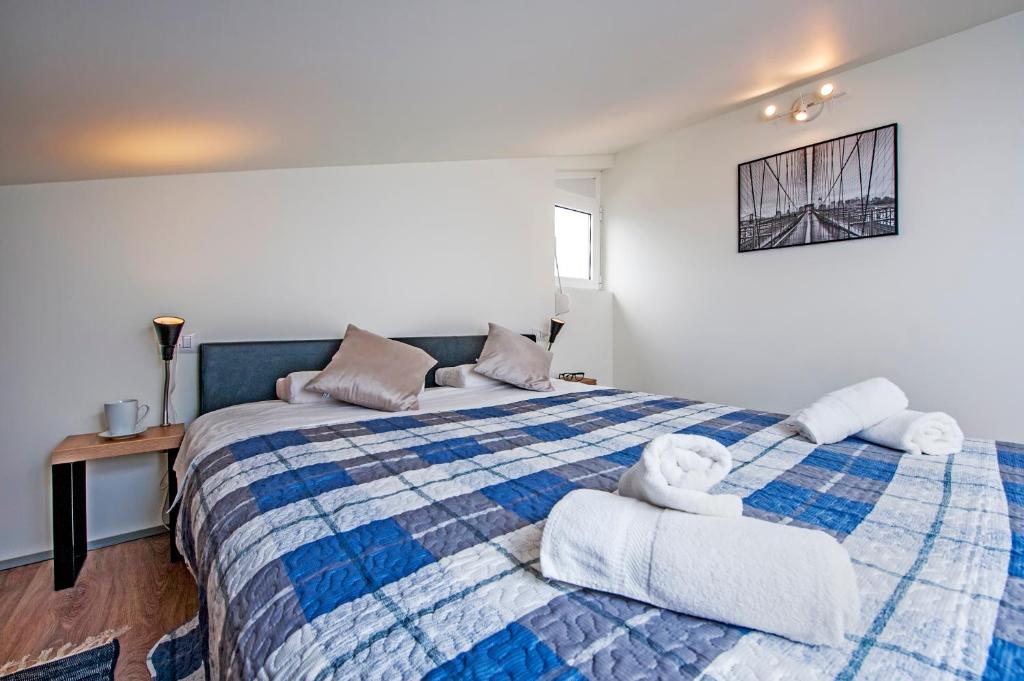 2 bedroom apartment with sea view - Lakovich - 4