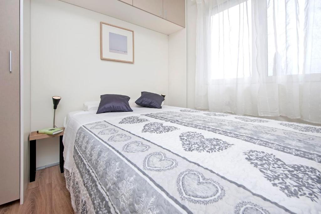 2 bedroom apartment with sea view - Lakovich - 6