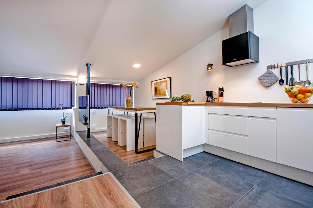 2 bedroom apartment with sea view - Lakovich - 7