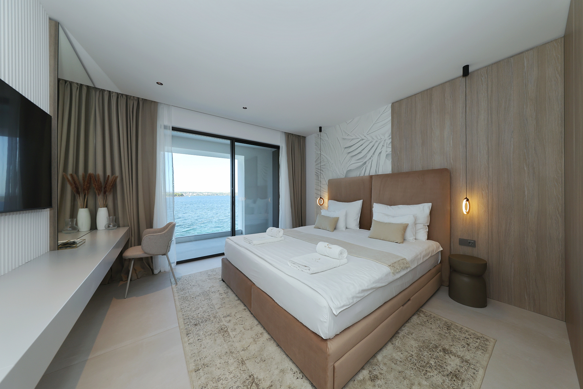 Waterfront Villa - The Palms Resort - 5